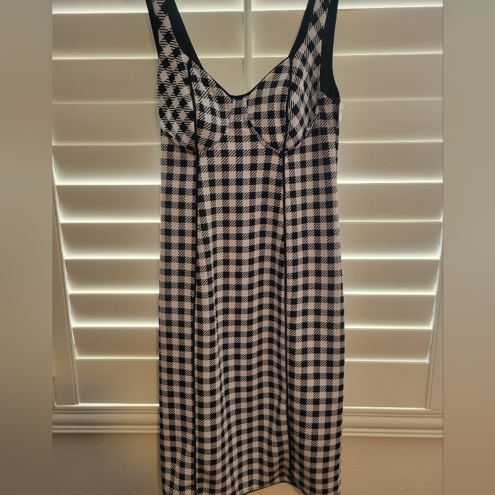 Chic Black and White Houndstooth Dress